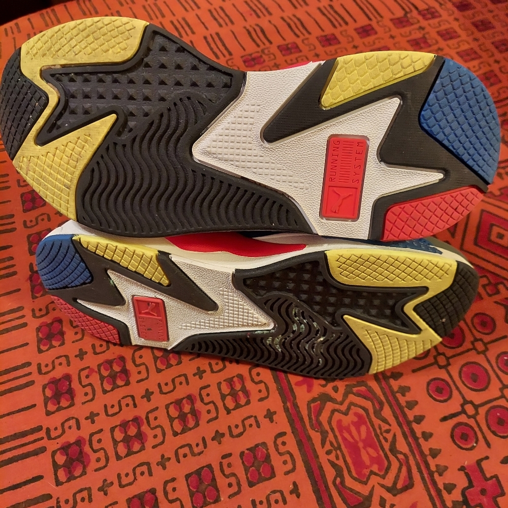 Sneakers - Picture 9 of 14